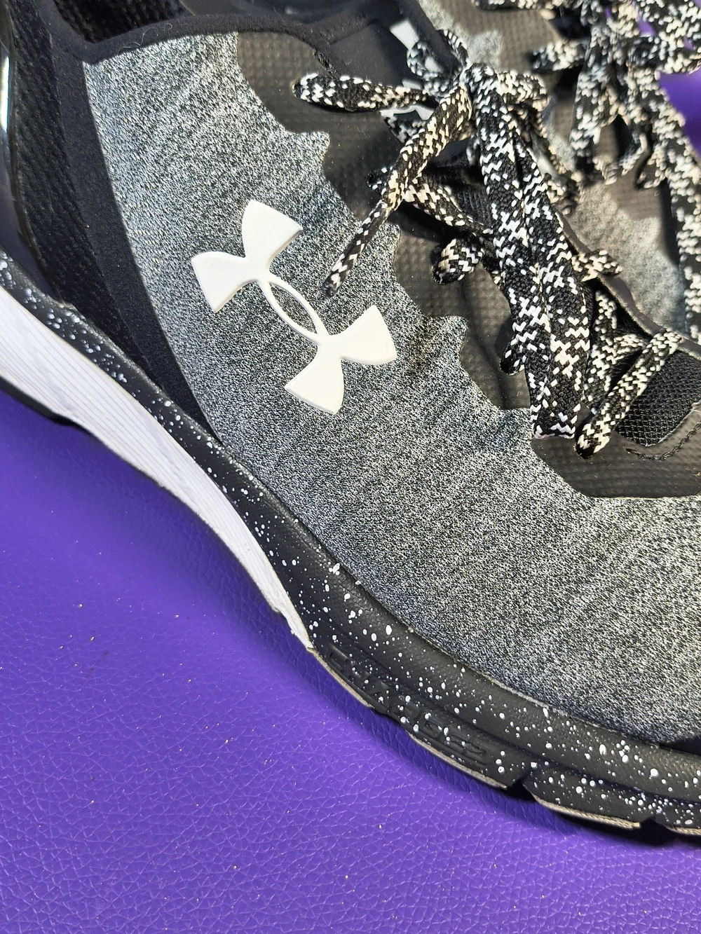 Women's Under Armour Charged Escape Shoes sz 11